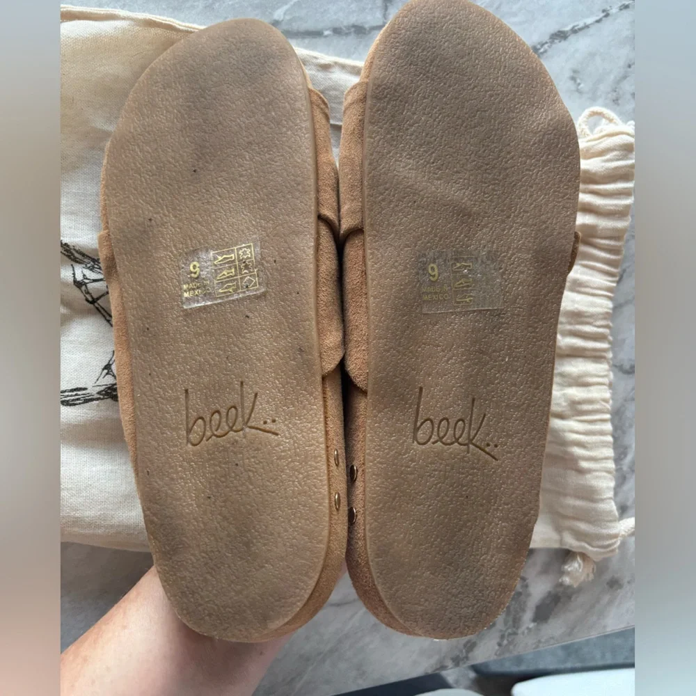 EUC BEEK Kea Womens Brown Suede Crossover Slide Sandals size 9 - Picture 4 of 9